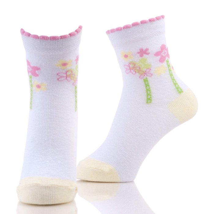 Frilly Flower Knitting Pattern Baby Socks